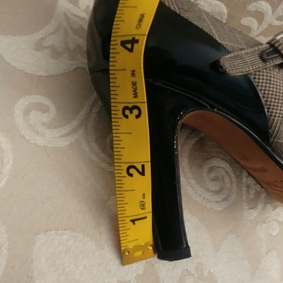 Circa Joan and David Mary Jane Pumps - Picture 7 of 8